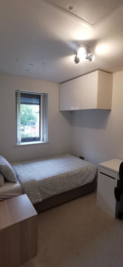 Modern City Centre House With Free Parking كانتربيري المظهر الخارجي الصورة